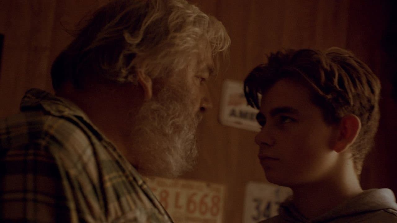 Vind die domme trut en gooi haar in de rivierの背景画像