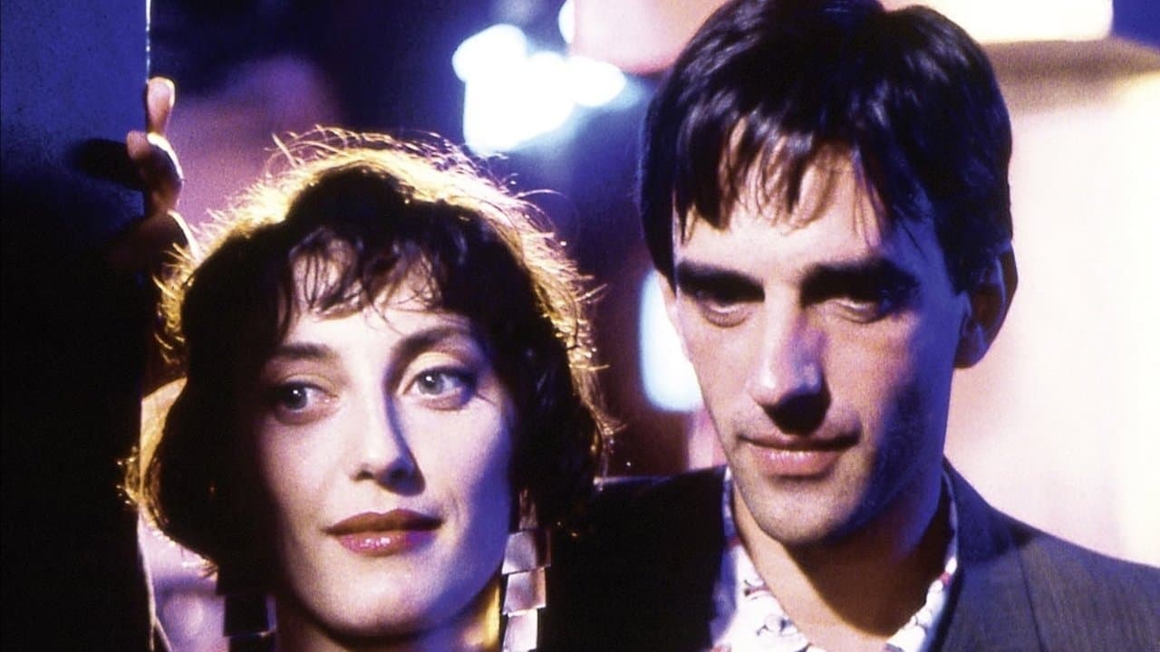 L'aria serena dell'ovestの背景画像