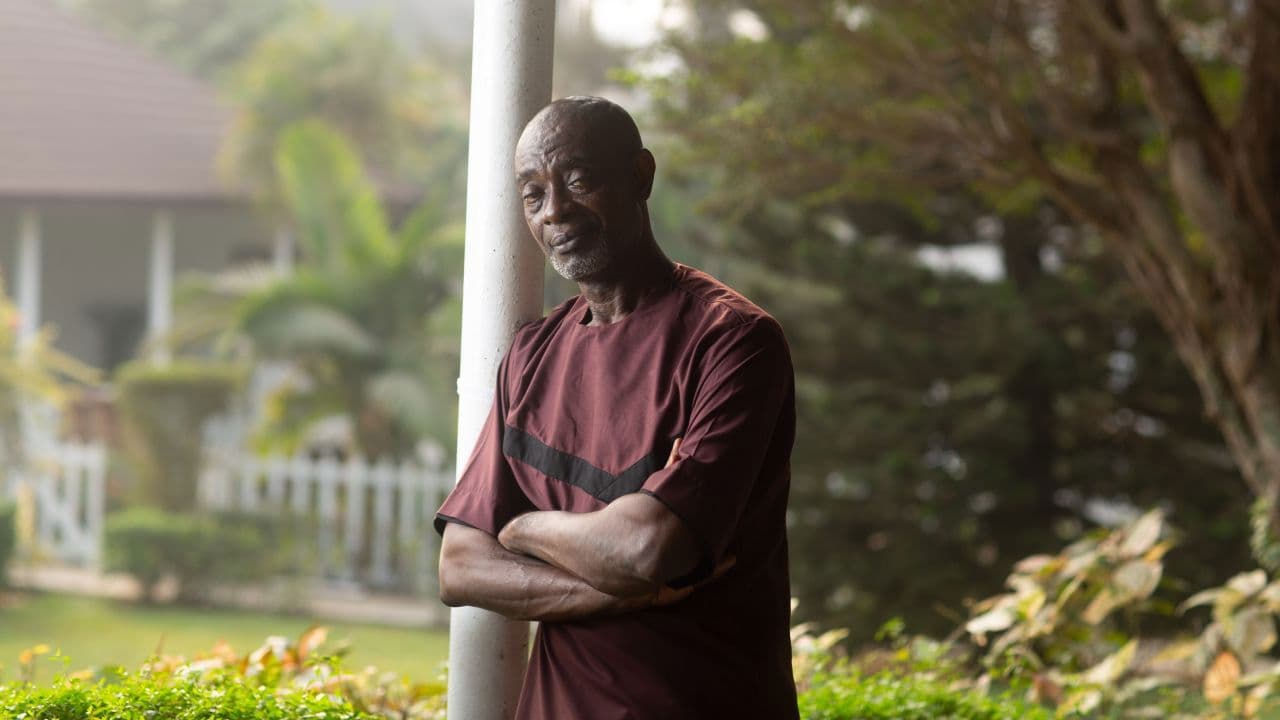 The Pretty Ones Are The Loneliestの背景画像