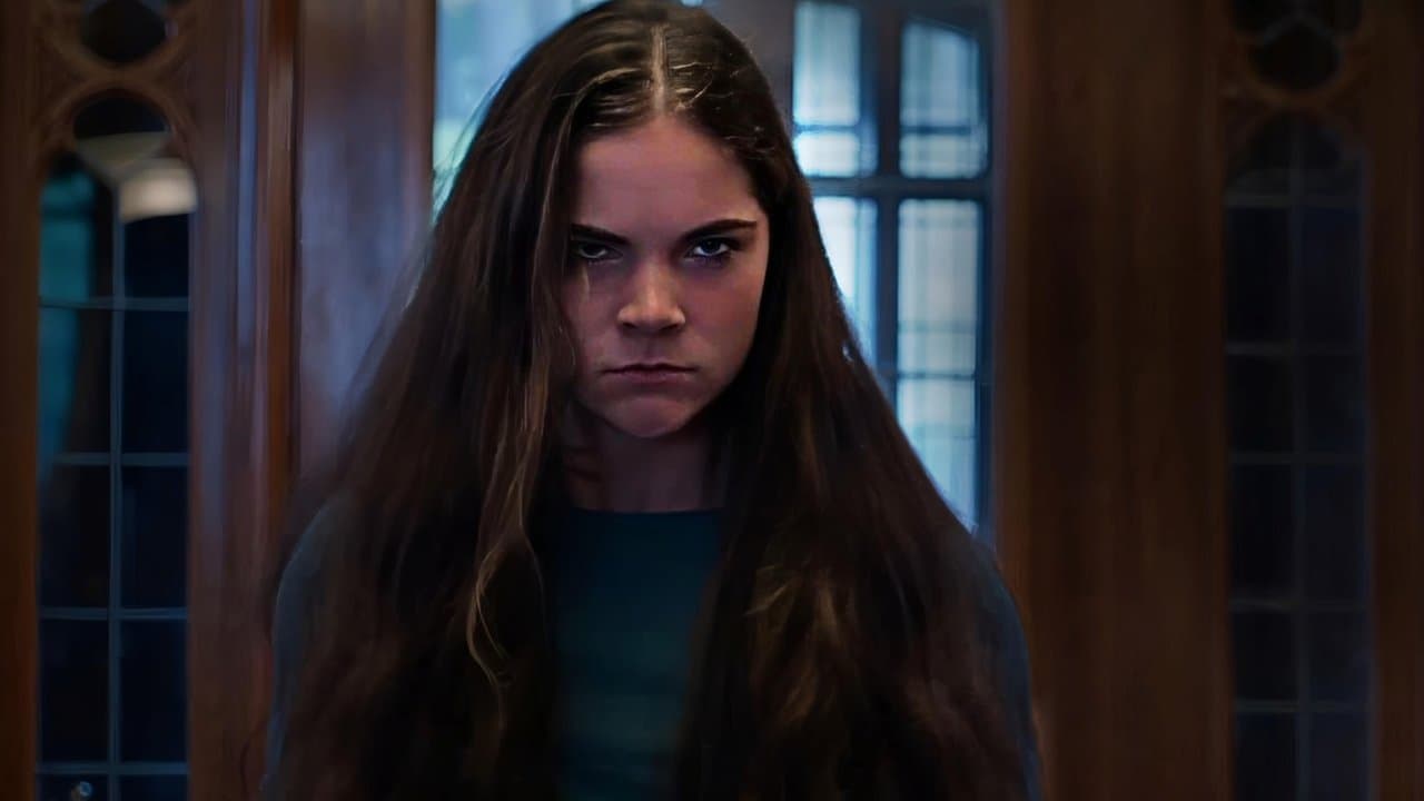 Stalked by My Stepsisterの背景画像