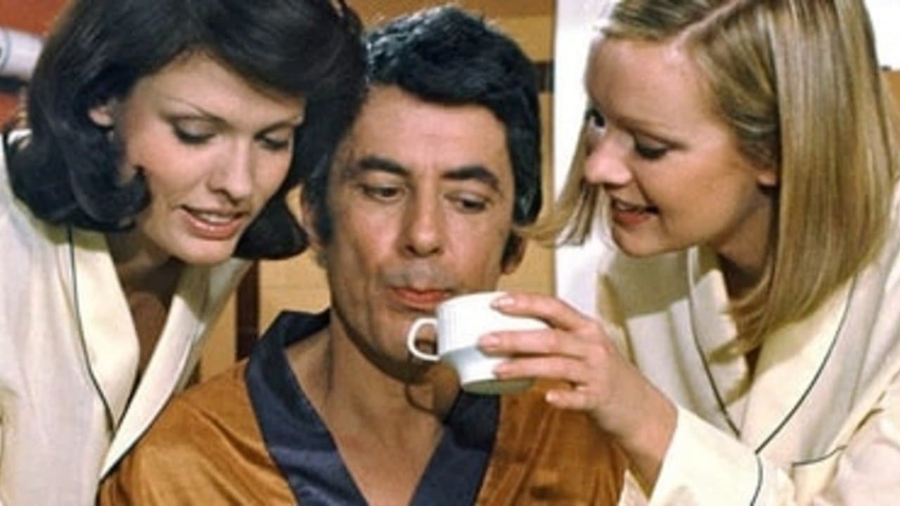 Deux grandes filles dans un pyjamaの背景画像