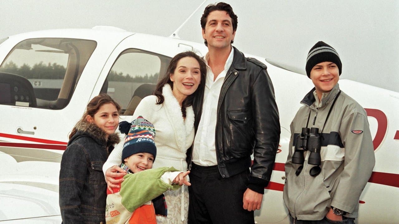 Unser Kindermädchen ist ein Millionärの背景画像