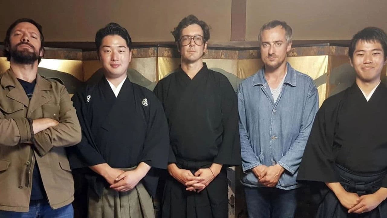 Les zozos migrateurs au pays du soleil levantの背景画像