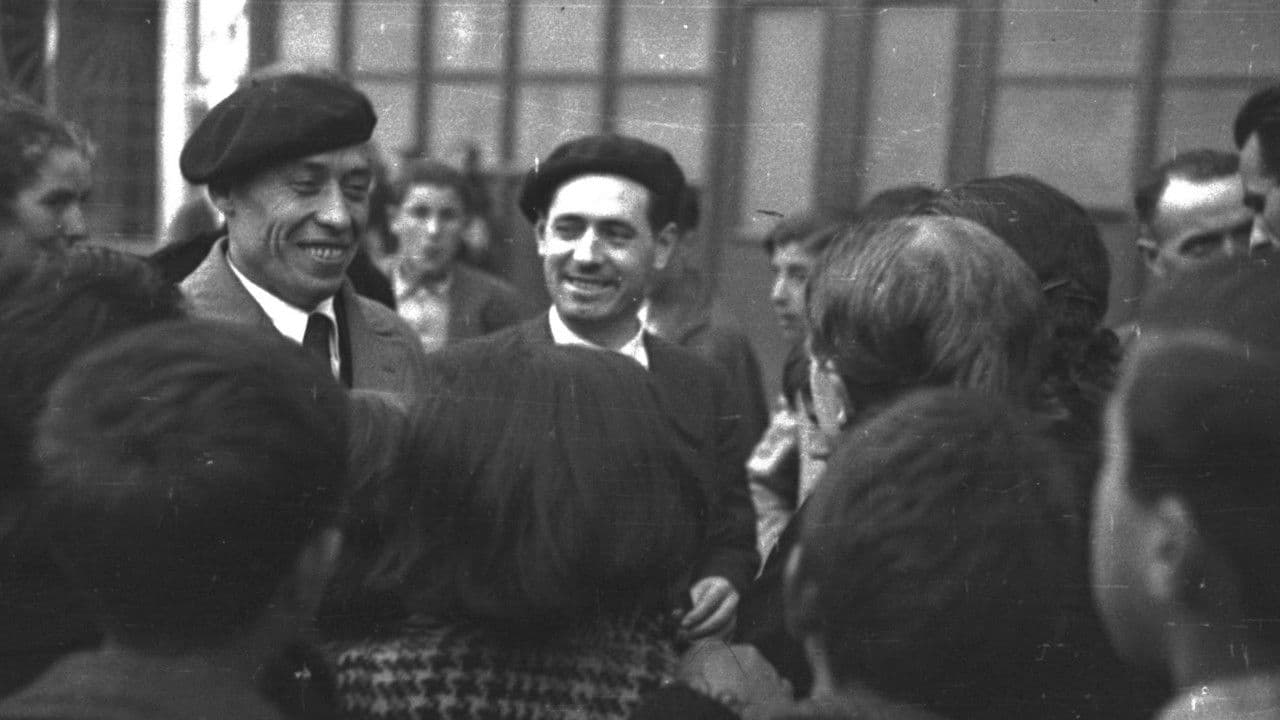 Vaca mugiendo entre ruinasの背景画像