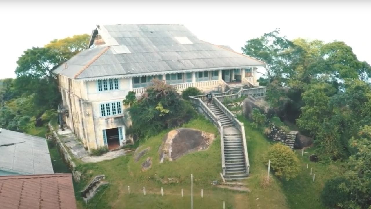 Irul: Ghost Hotelの背景画像