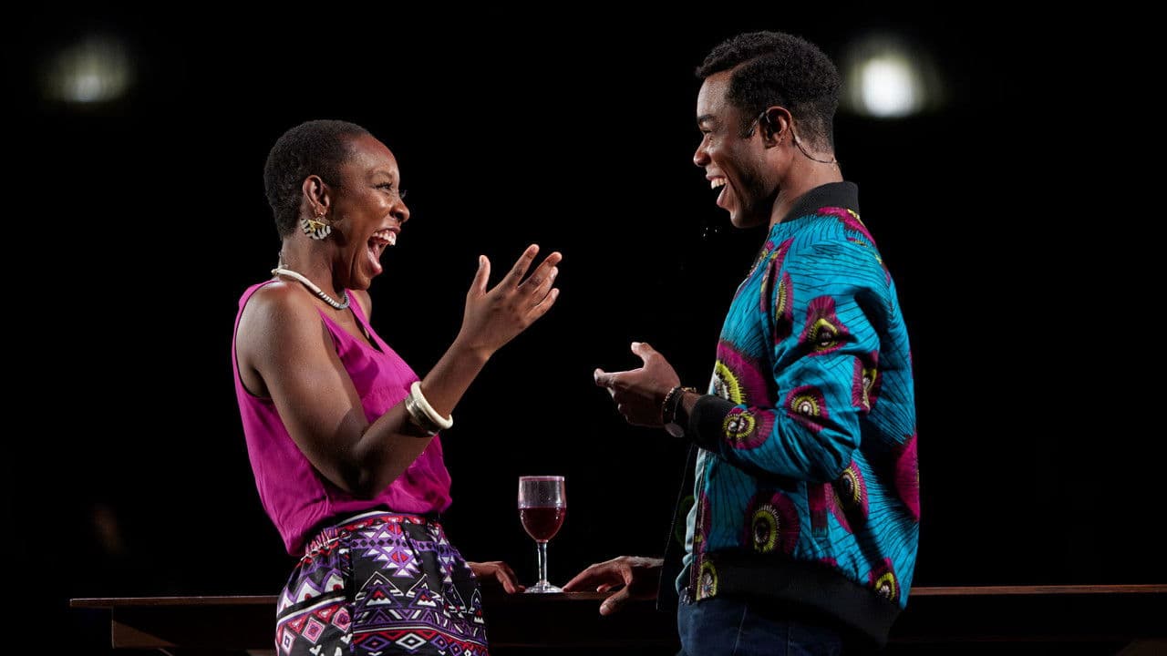 Serving Elizabethの背景画像