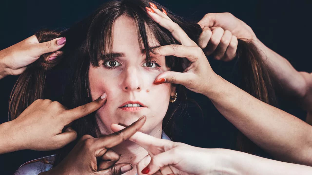 Sarah in Wokelandの背景画像