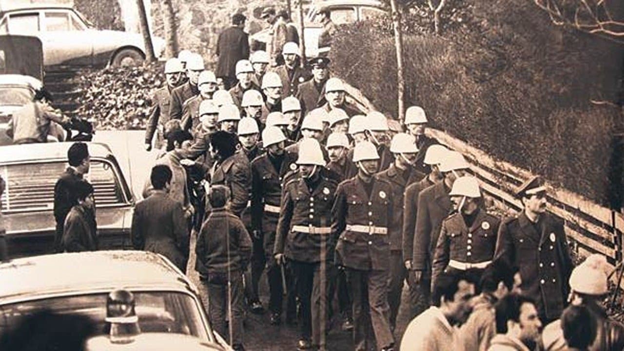 12 Mart: Cuntaの背景画像