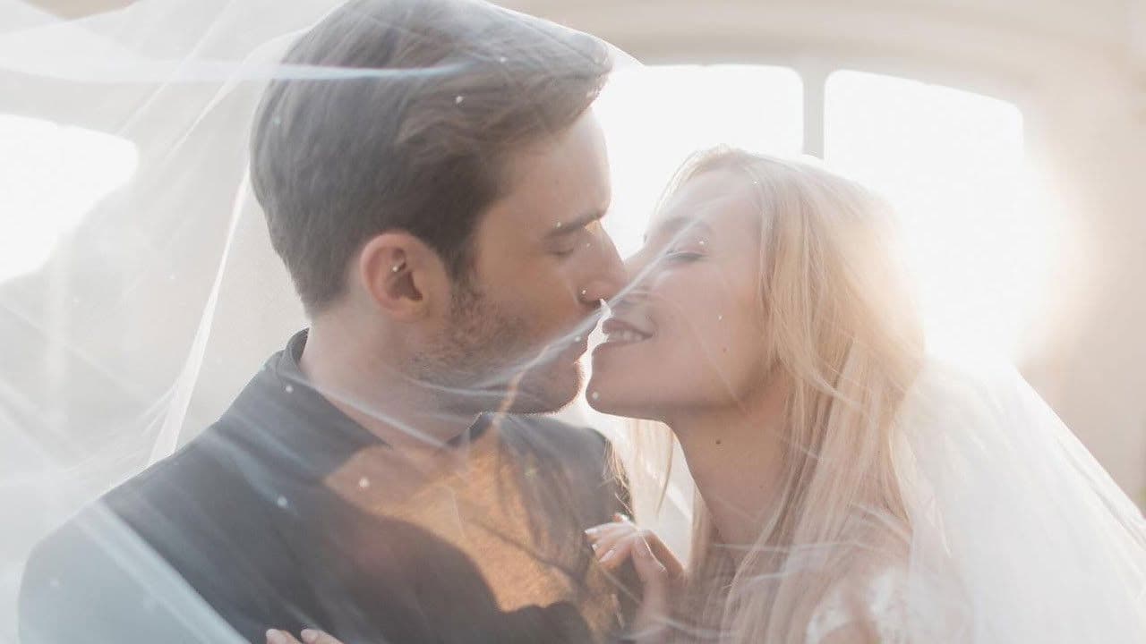 Marzia & Felixの背景画像