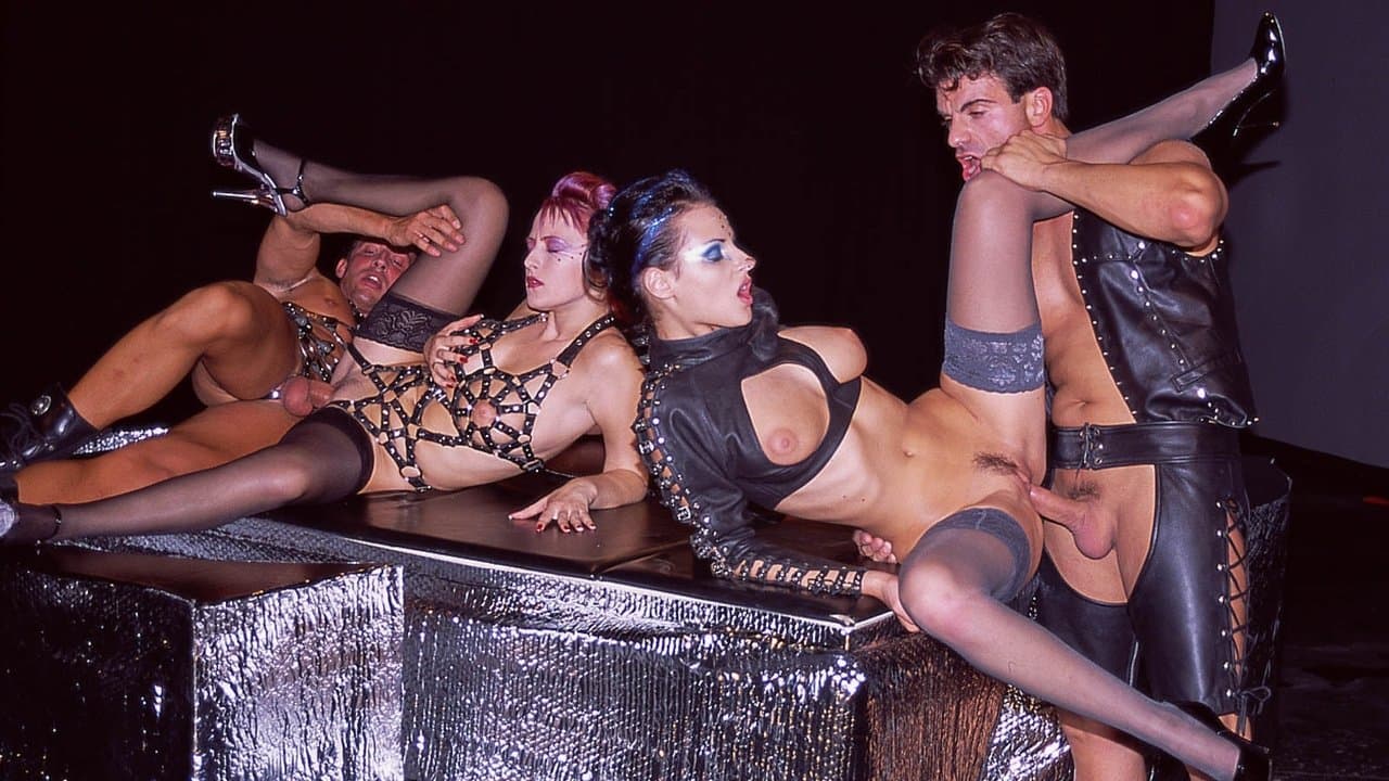 Click Here to Enterの背景画像