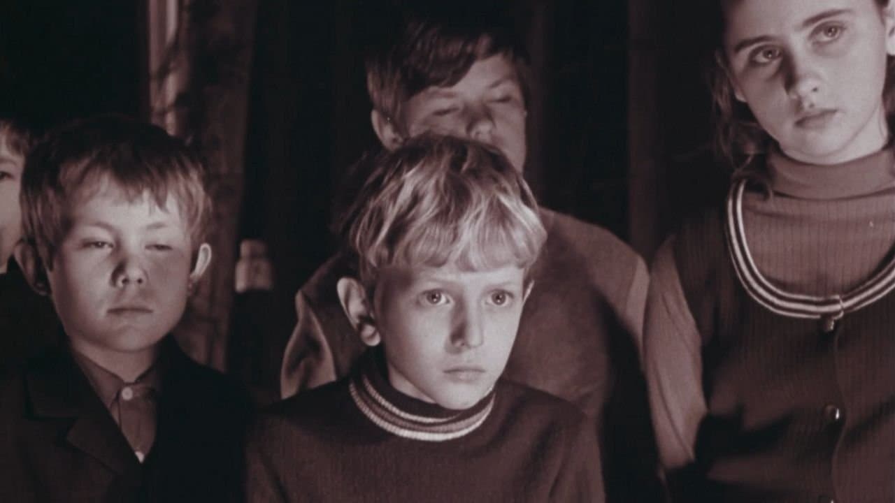 Пятерка отважныхの背景画像