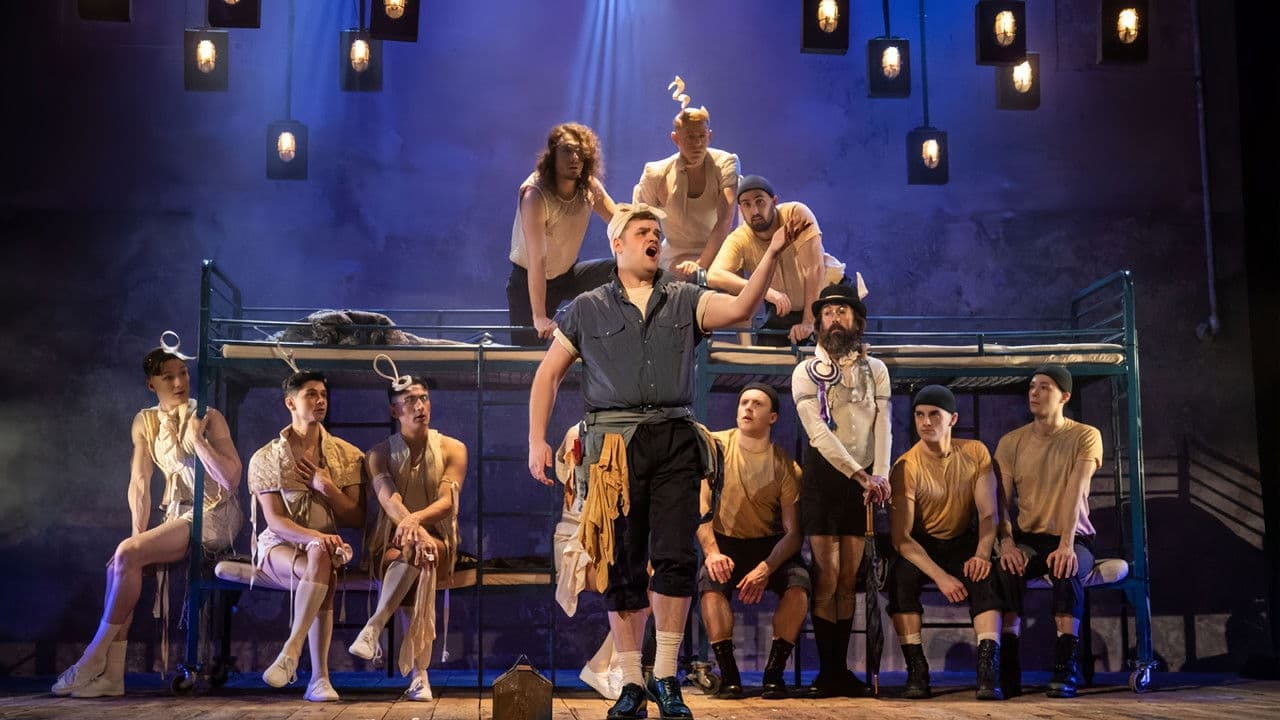 H.M.S. Pinaforeの背景画像