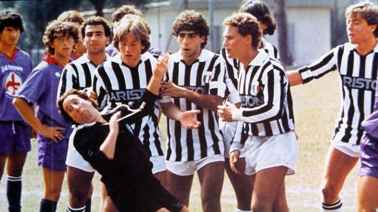 Il tifoso, l'arbitro e il calciatoreの背景画像