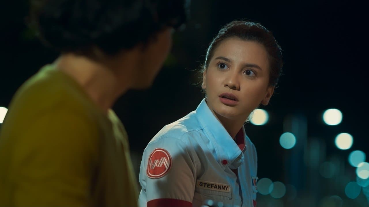 Strangers with Memoriesの背景画像