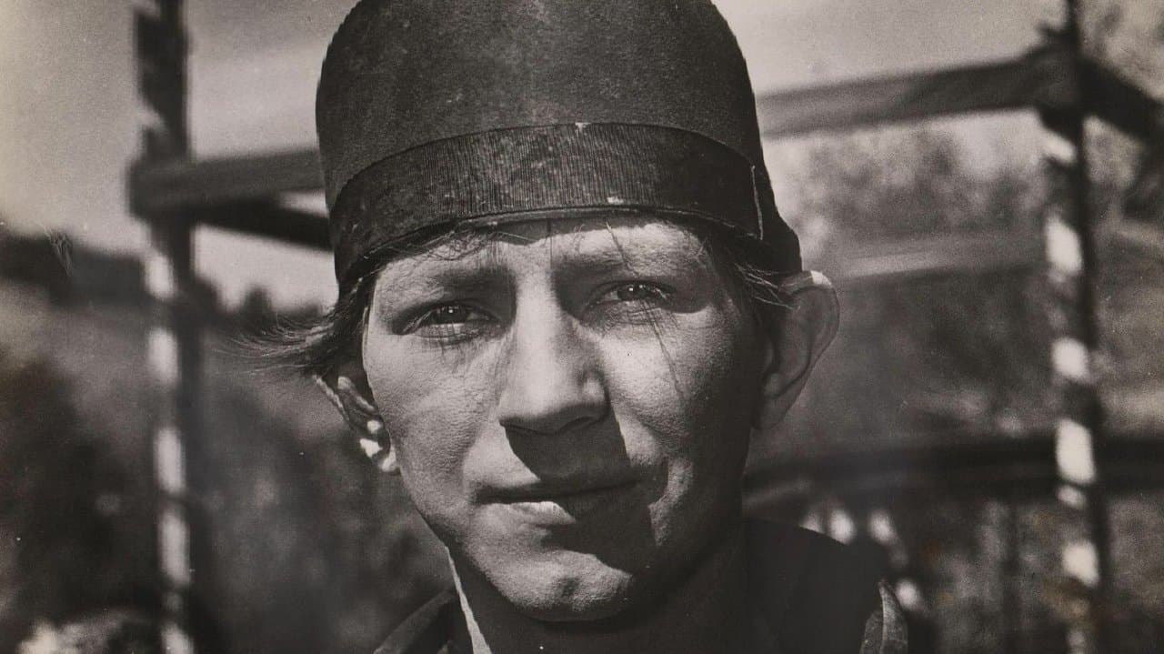 Feudin', Fussin' and A-Fightin'の背景画像