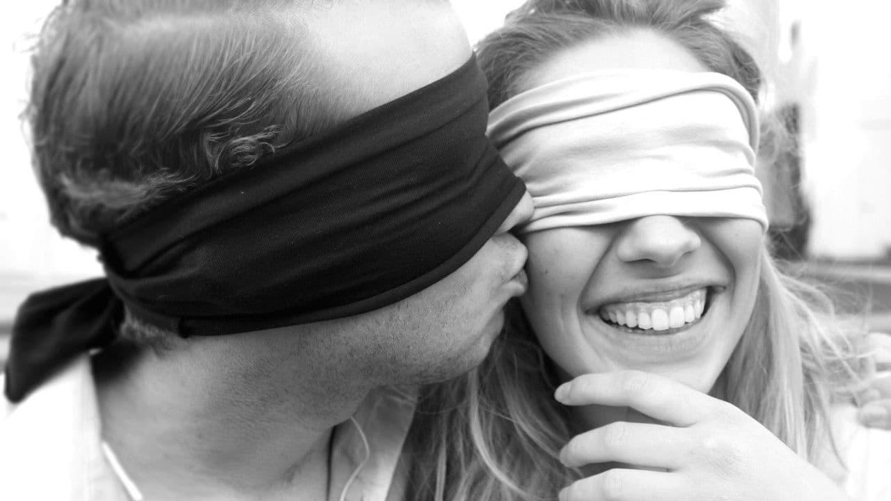 Blindの背景画像