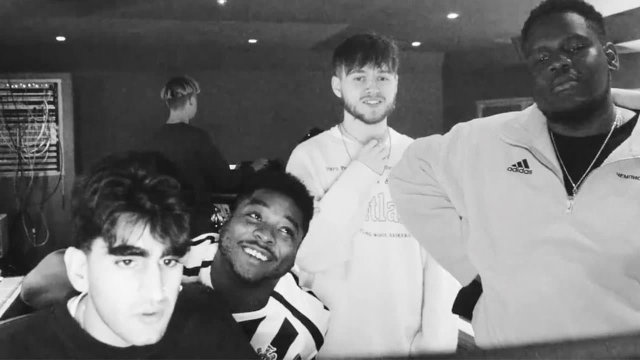 The Longest Summer in Americaの背景画像