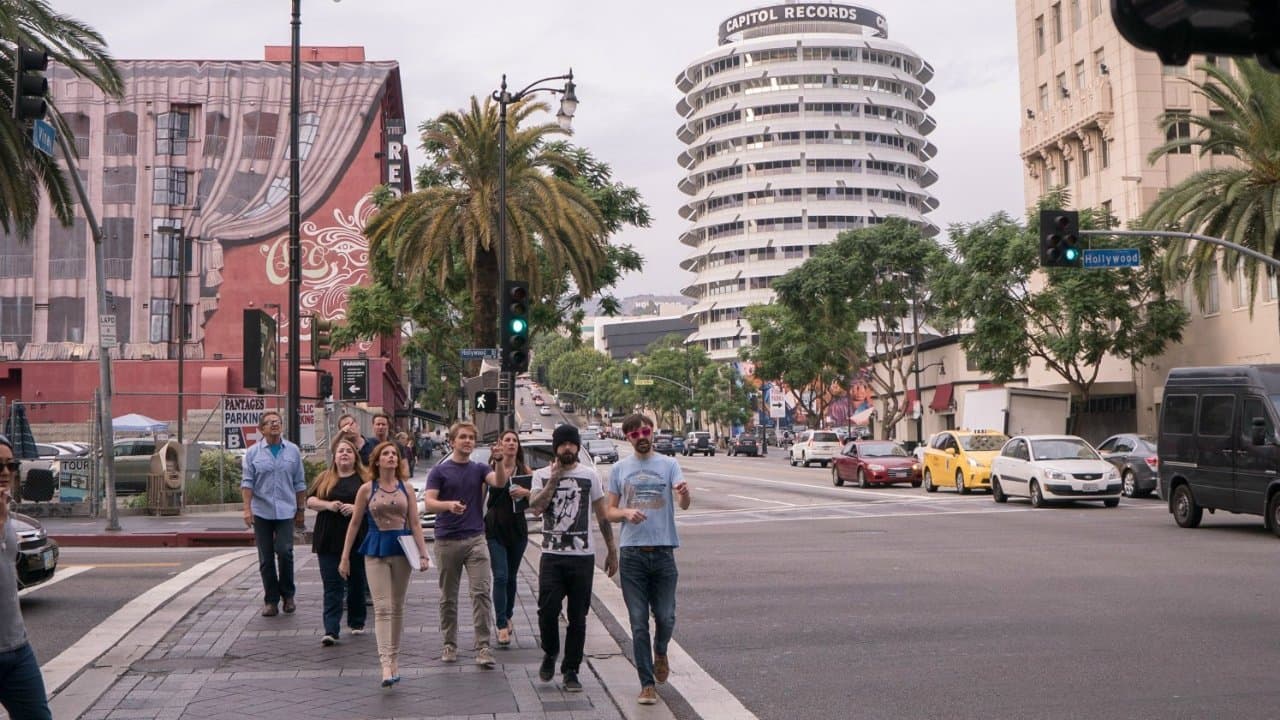 The Hollywouldn'tsの背景画像