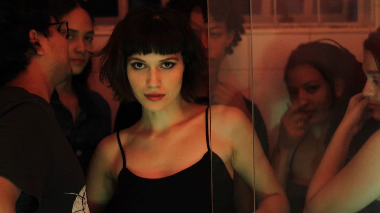 Lancinanteの背景画像