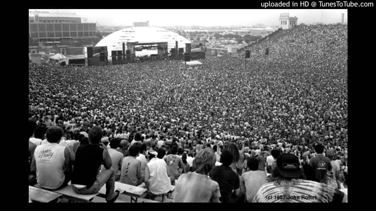 Grateful Dead: Crimson, White & Indigoの背景画像