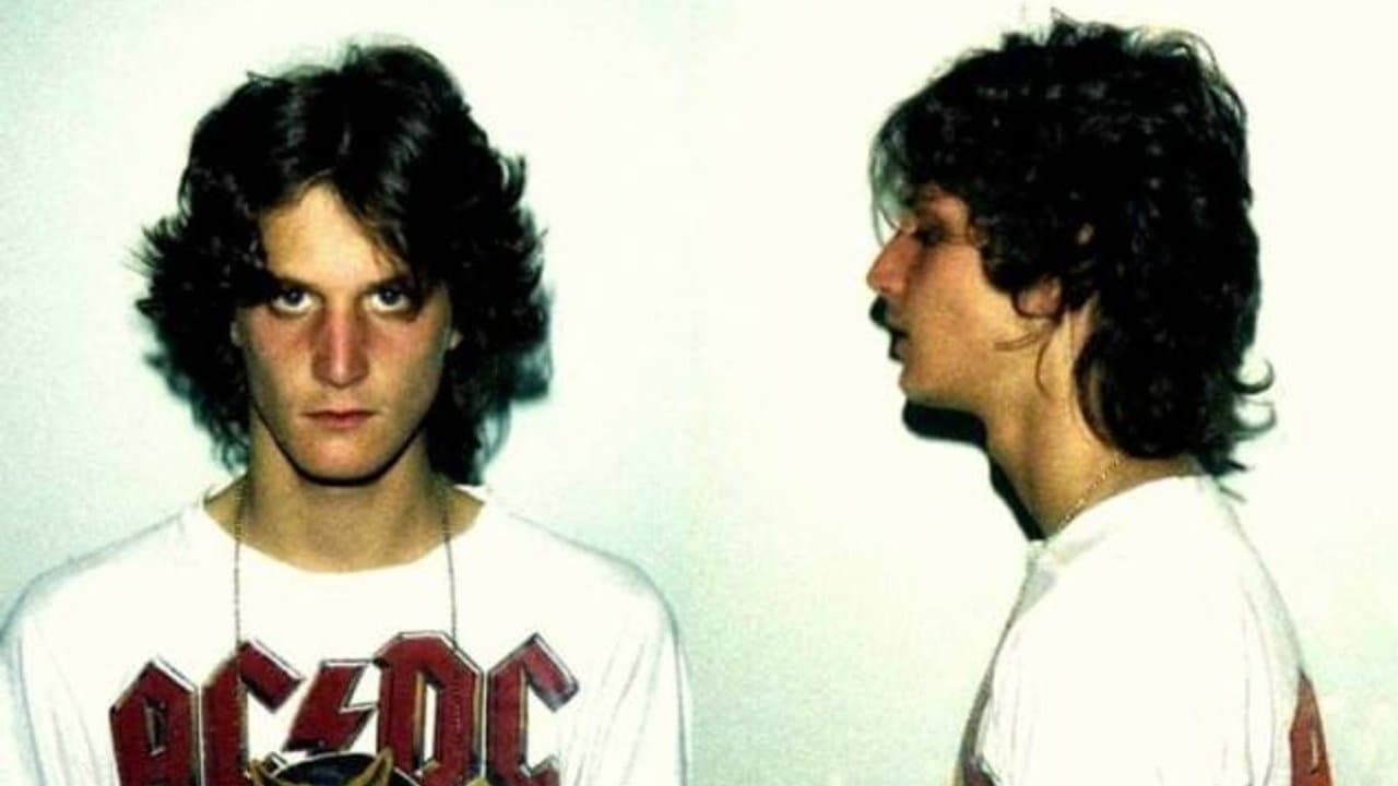 Satan in the Suburbsの背景画像