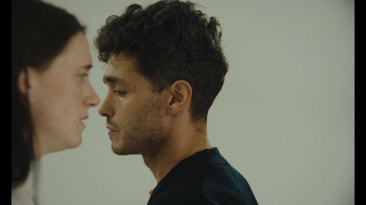 Crying On Commandの背景画像