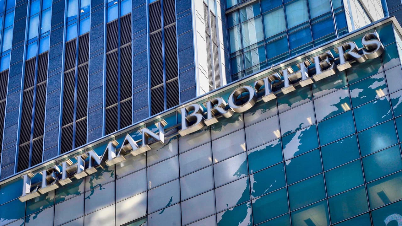 Lehman Brothers: la crisis que pagamos todosの背景画像