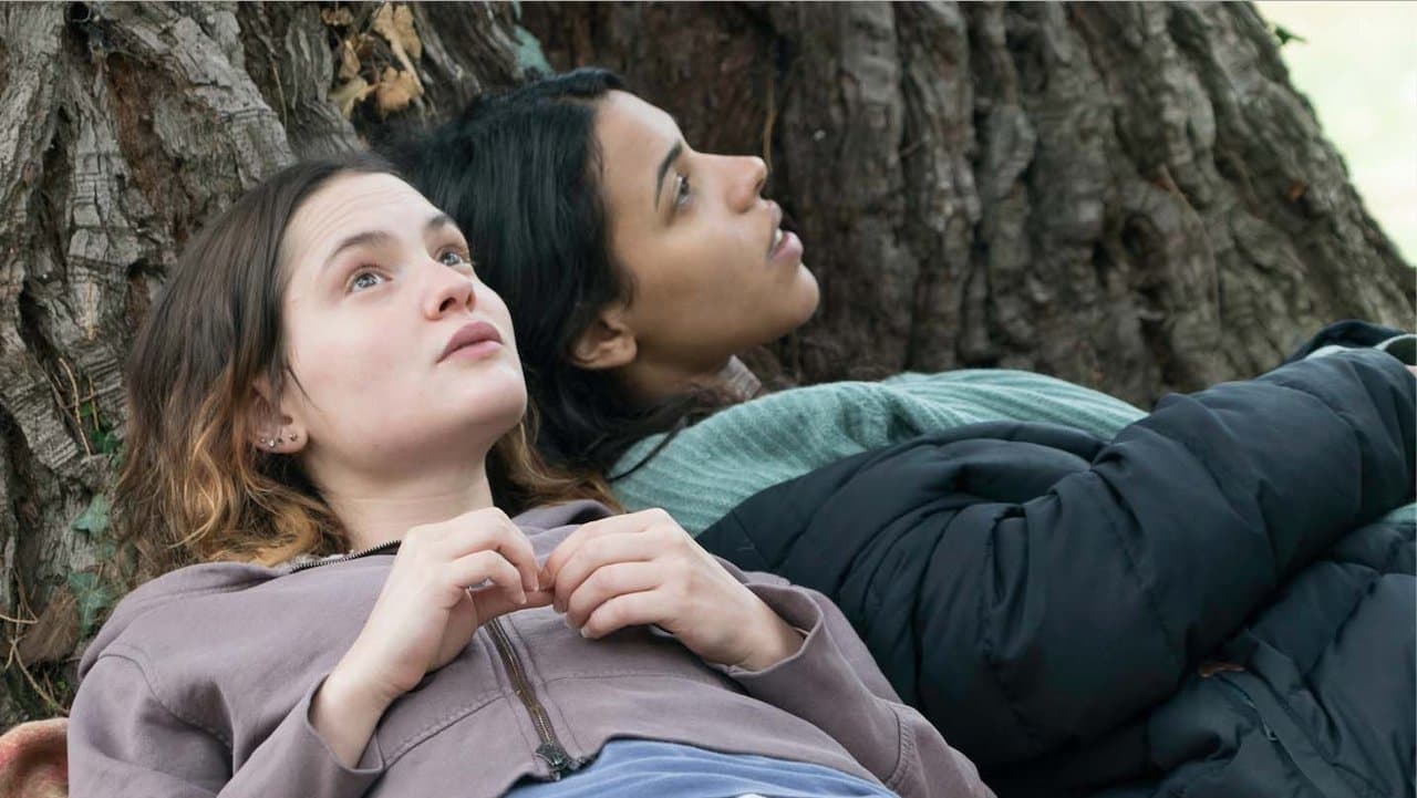 La fête est finieの背景画像