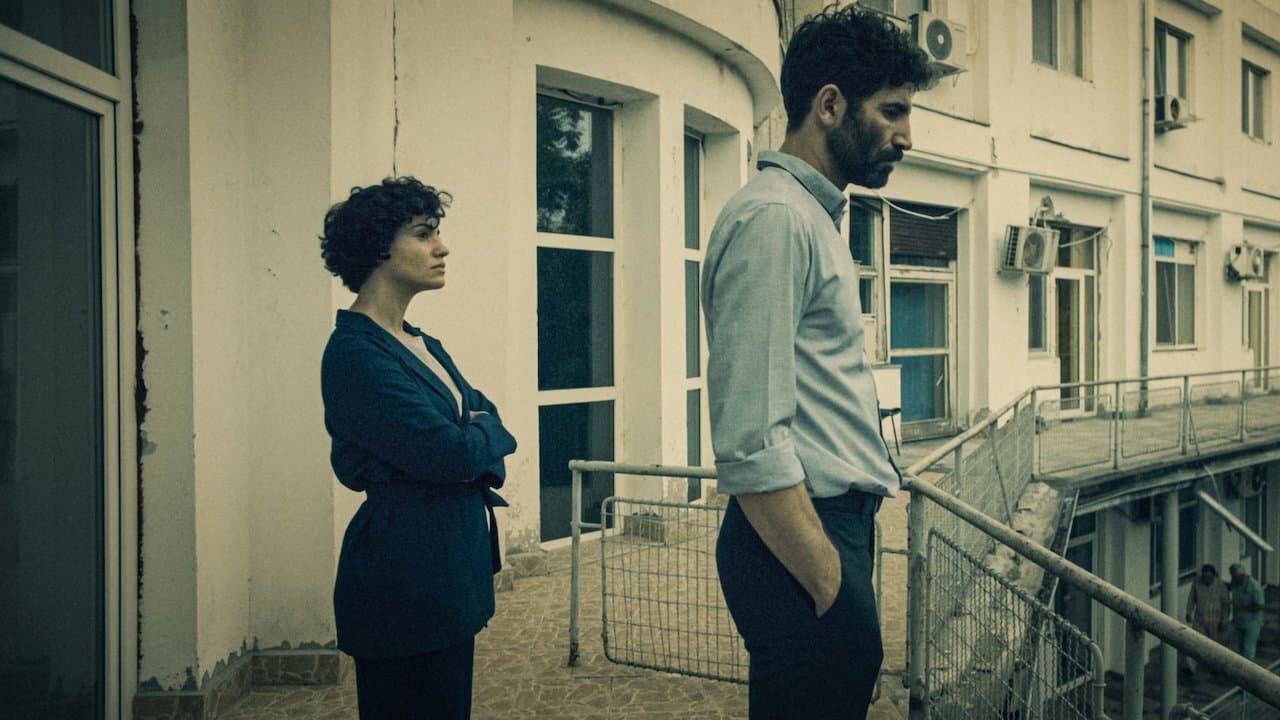 Totuși să Domneascăの背景画像