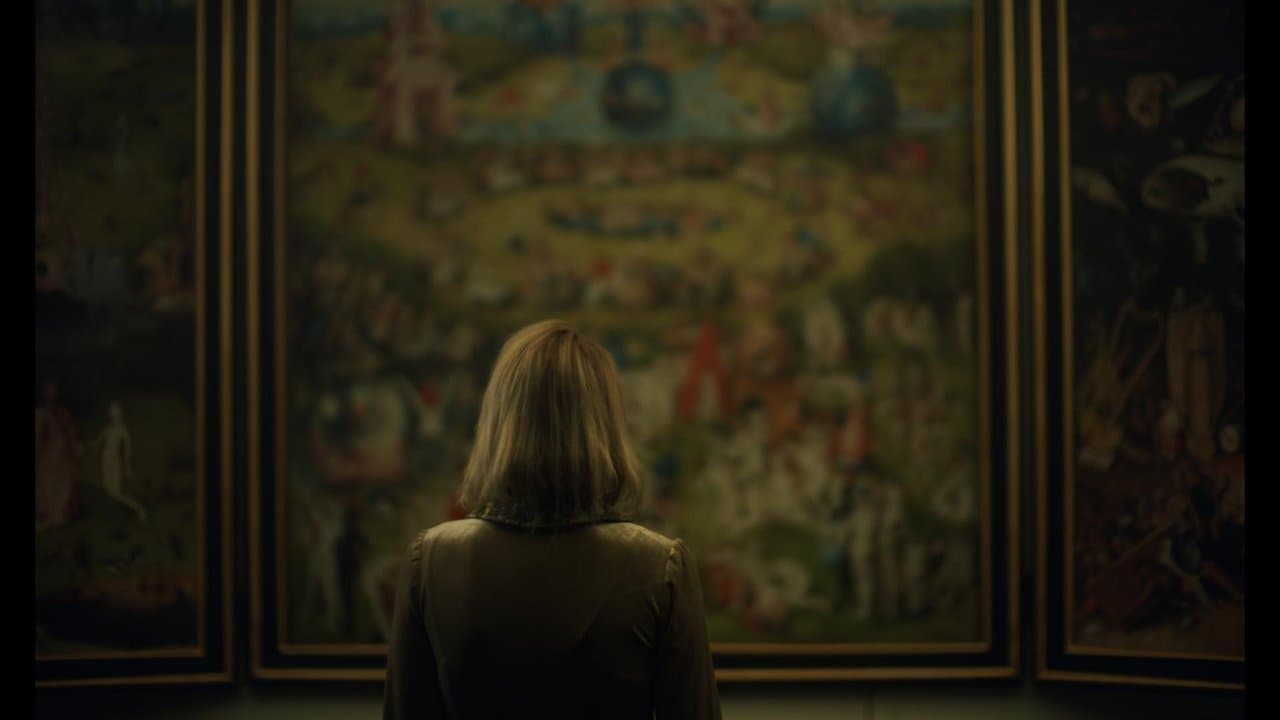 Triptychの背景画像