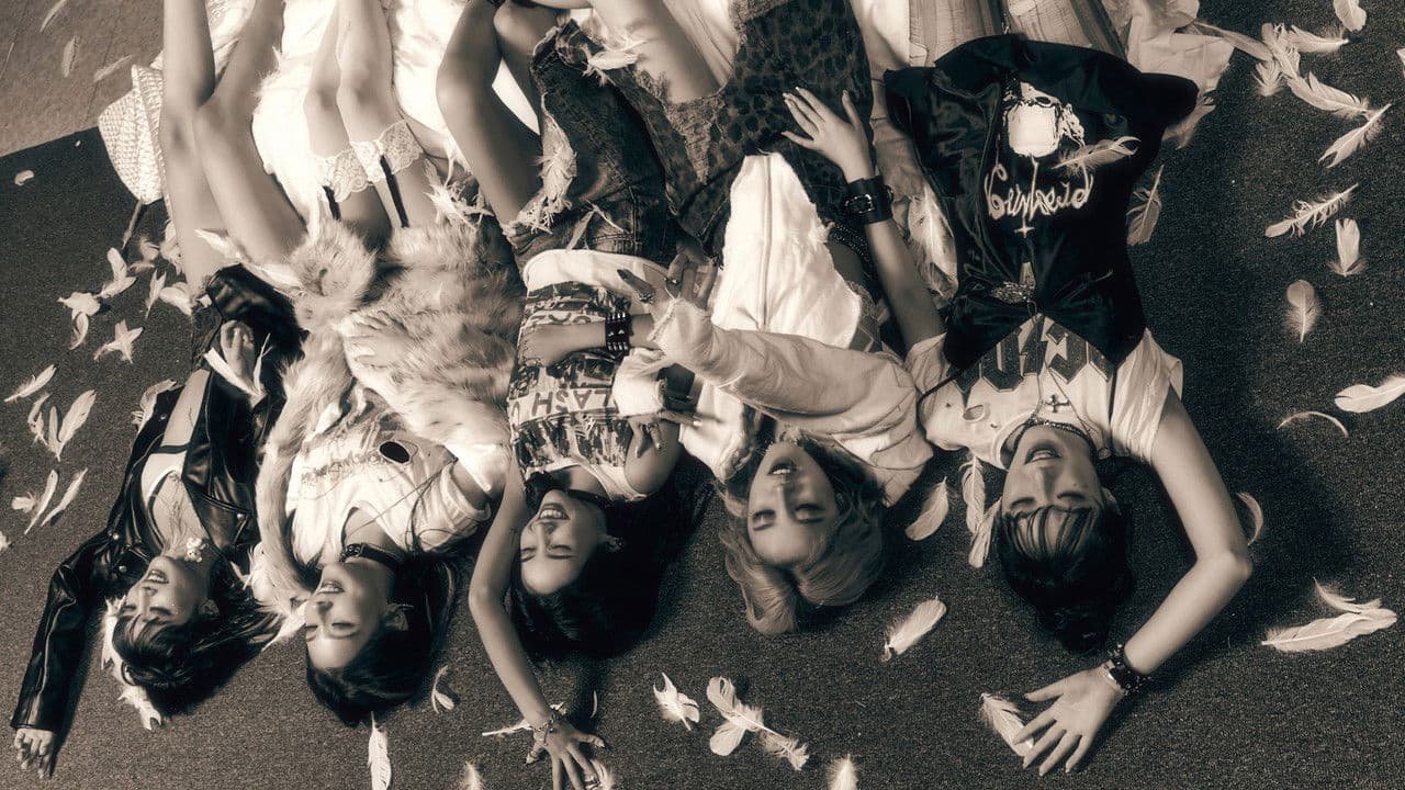 (G)I-DLE: JUST ME ( )I-DLEの背景画像