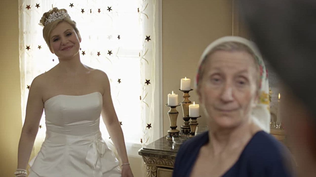 Growing Up Fat & Albanianの背景画像