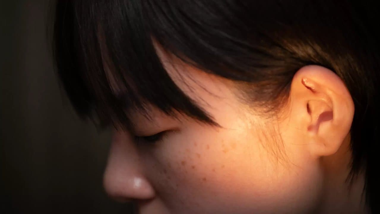 耳鳴の背景画像