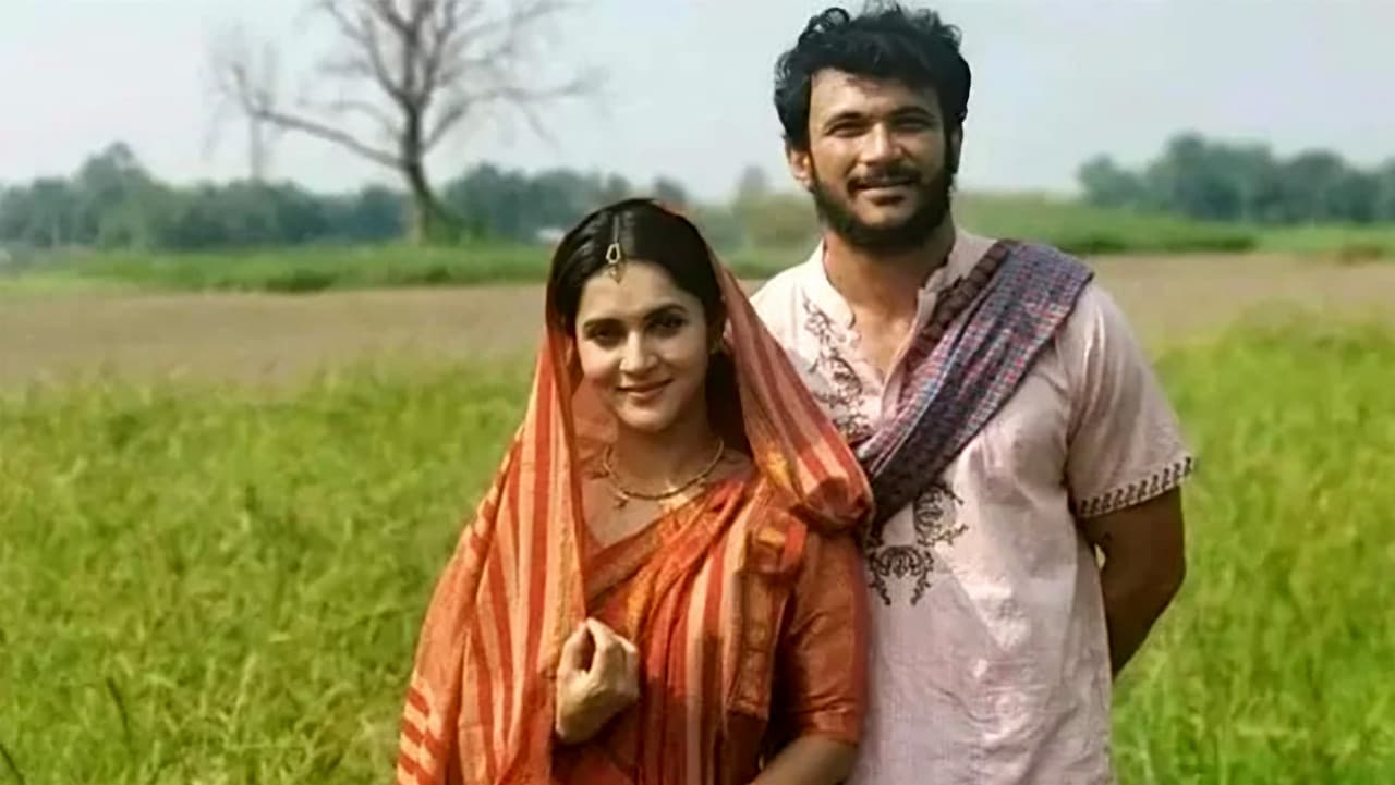 জলে জ্বলে তারাの背景画像