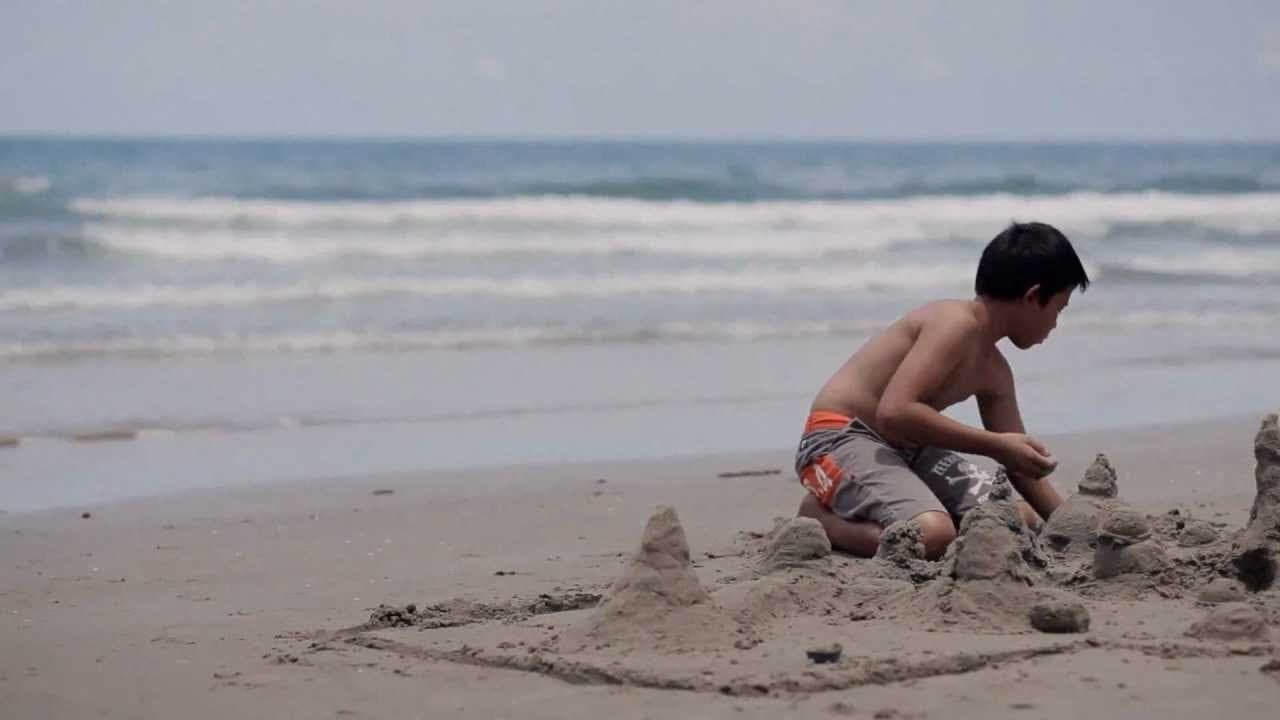 สิ้นเมษาฝนตกมาปรอยปรอยの背景画像