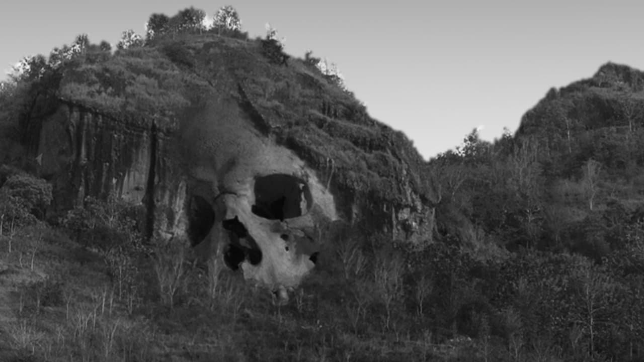 Tengkorakの背景画像