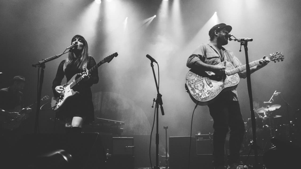 Angus & Julia Stone Live De Parisの背景画像