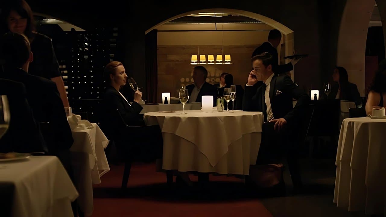 Whispers Among Wolvesの背景画像