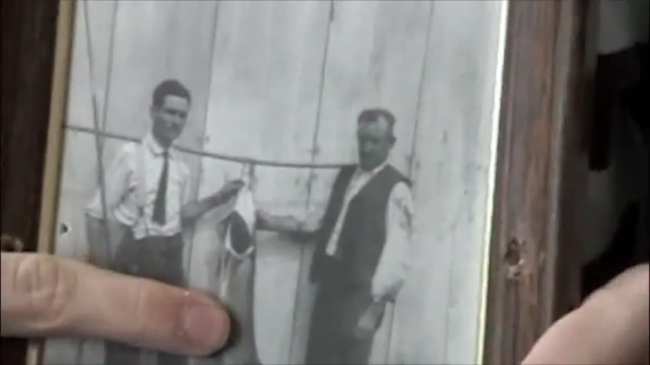 The Story of a Hauntingの背景画像