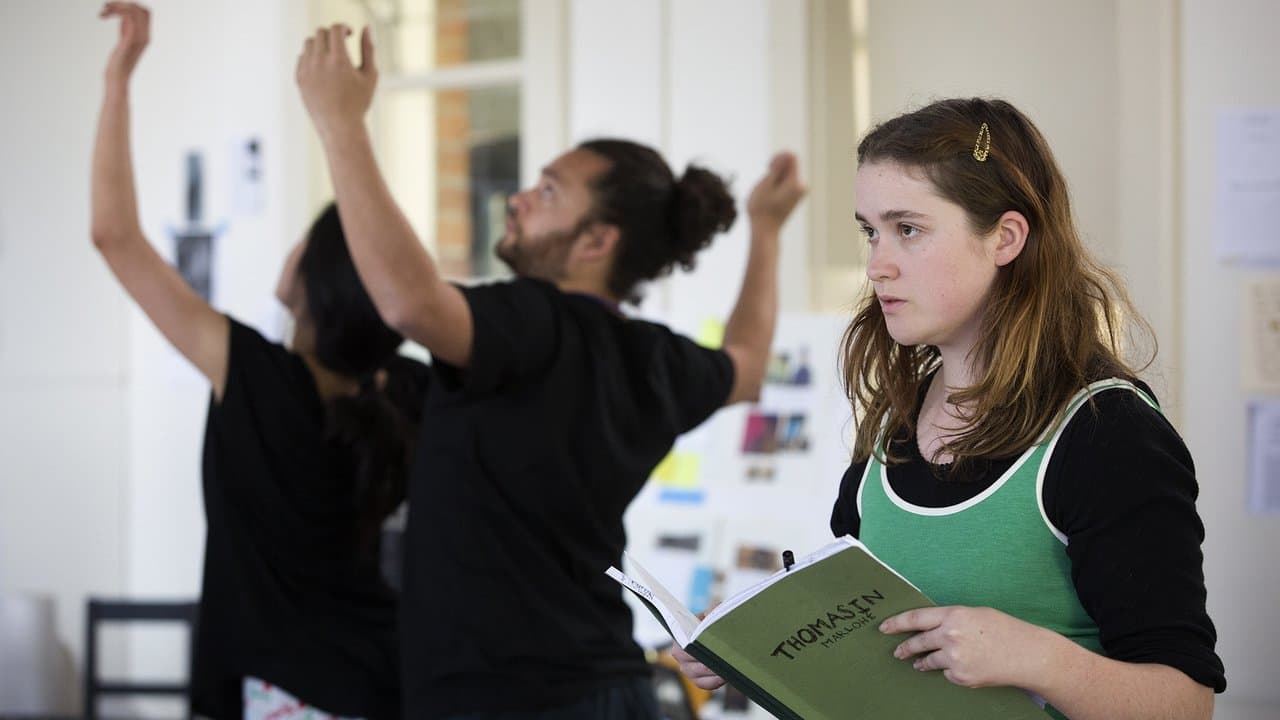 The Rehearsalの背景画像