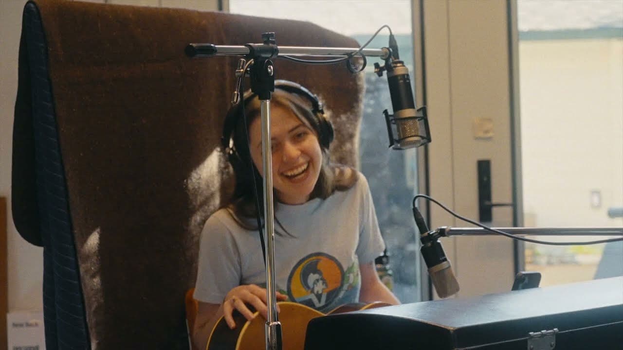 Older: The Making of the Albumの背景画像