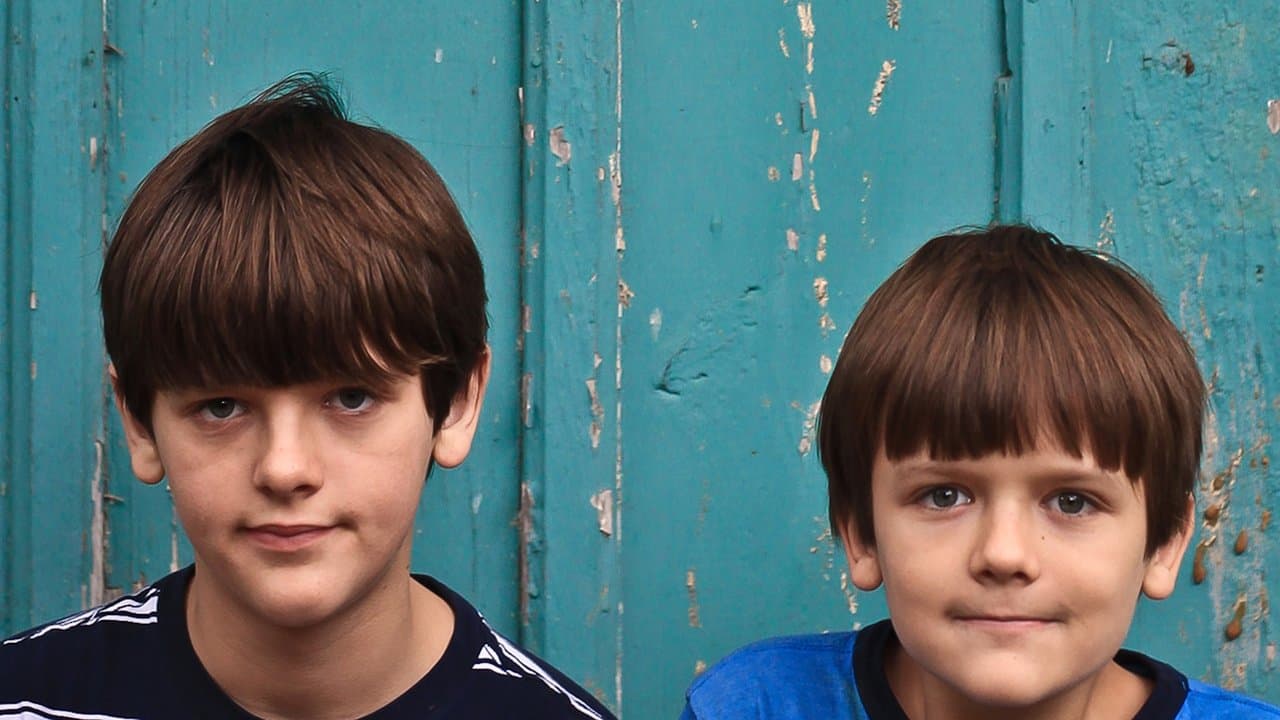 Sam and Gusの背景画像