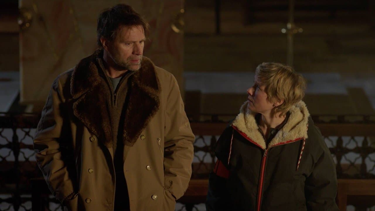 Asesinato en Puy-en-Velayの背景画像