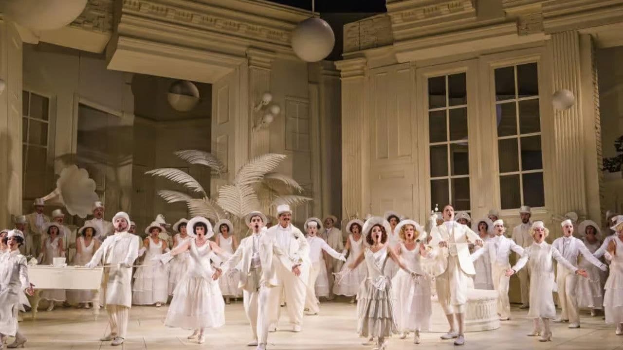 The Mikadoの背景画像