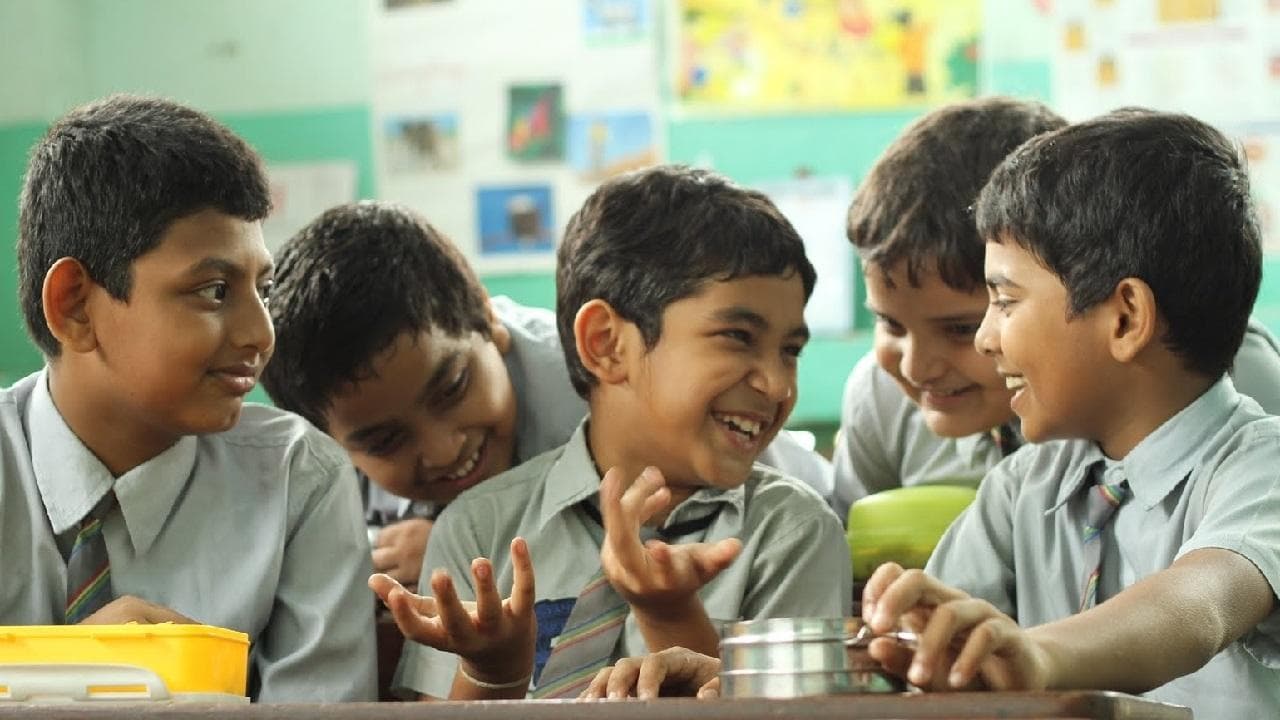 स्टैनली का डब्बाの背景画像