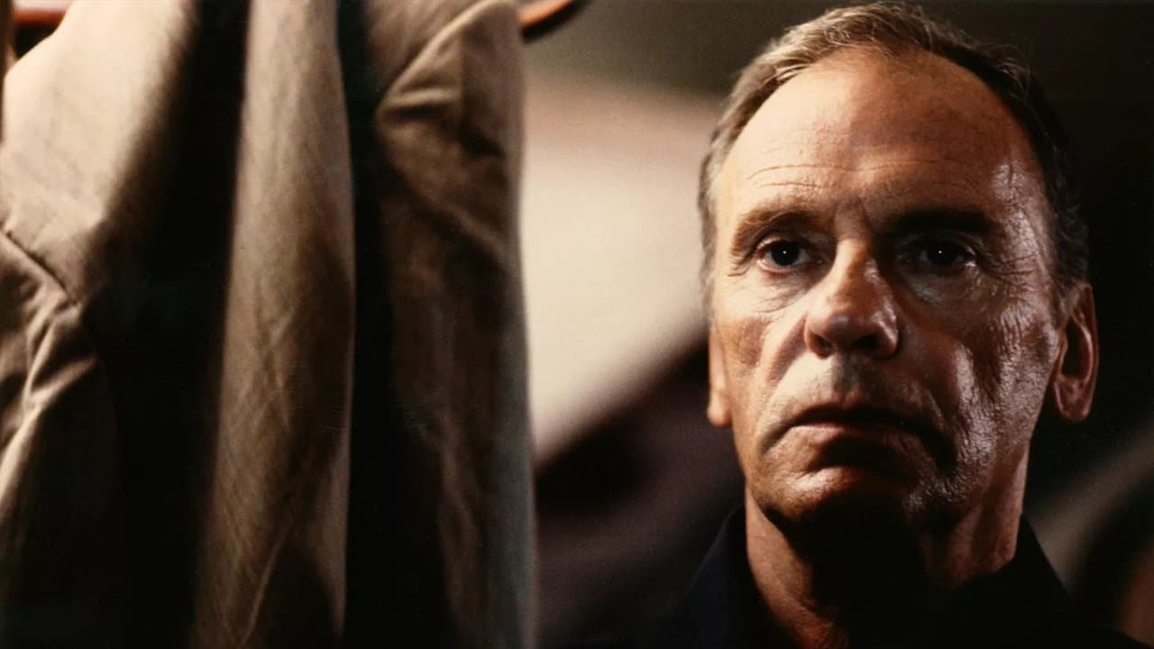 L'Œil écarlateの背景画像