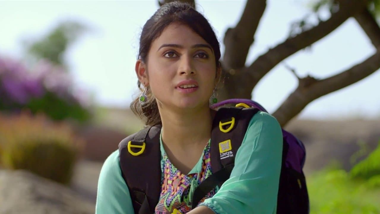 నీవల్లే నేనున్నాの背景画像