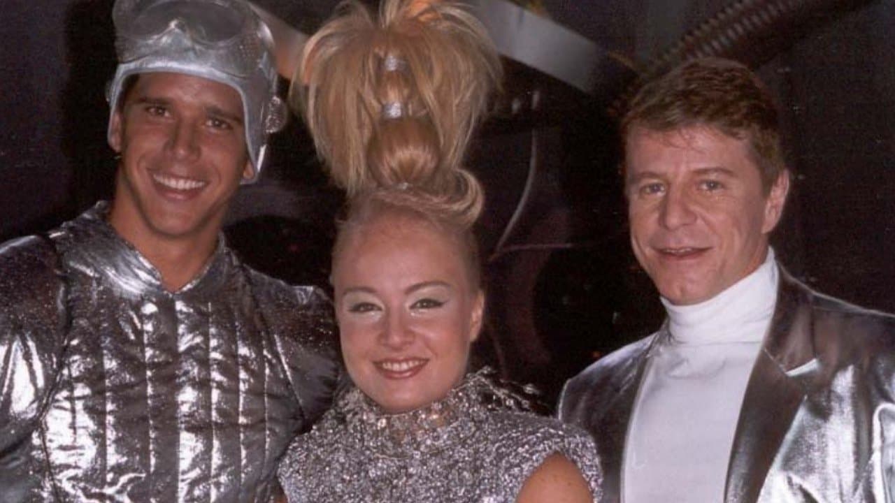 Zoando na TVの背景画像