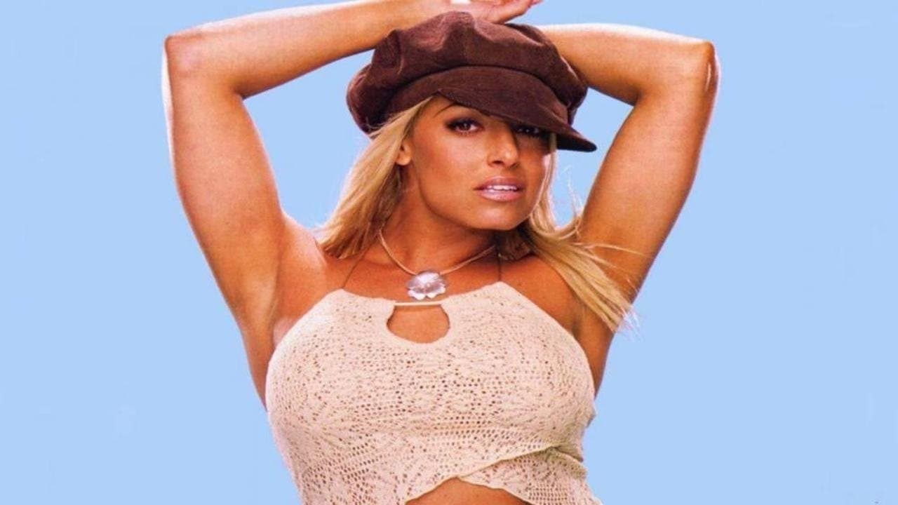 Trish Stratus: 100% Stratusfactionの背景画像