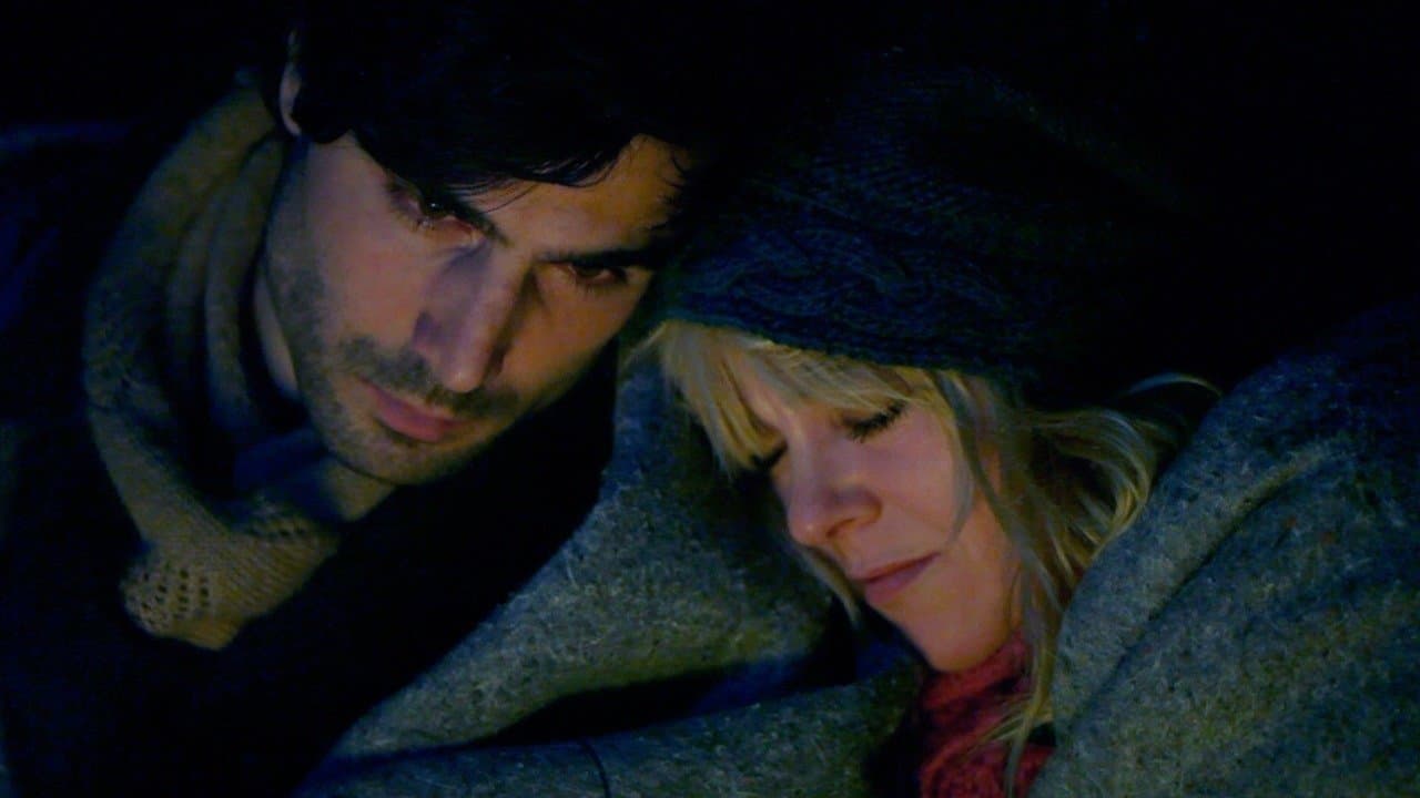 Please Be Normalの背景画像